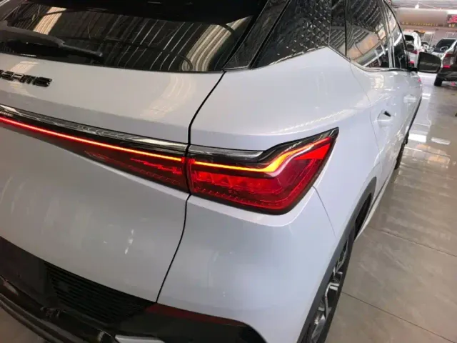 BYD Yuan PLUS — Фото автомобиля 7