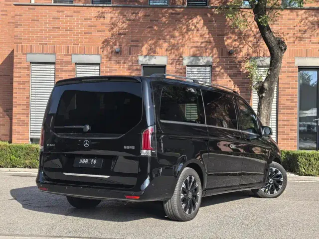 Mercedes-Benz V-Class — Фото автомобиля 3