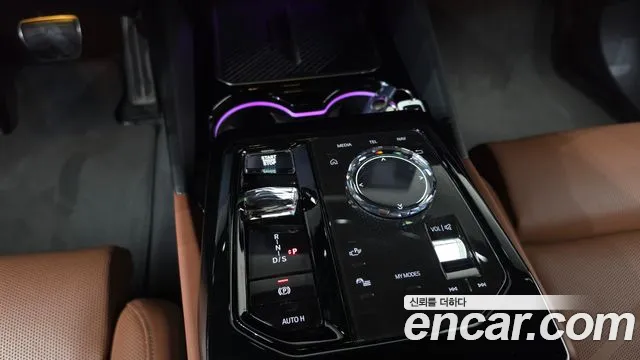 BMW 5 Series G60 — Фото автомобиля 12