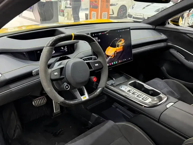 Xiaomi SU7 Ultra — Фото автомобиля 5