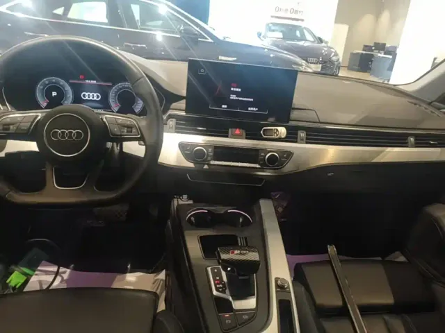 Audi A4L — Фото автомобиля 12