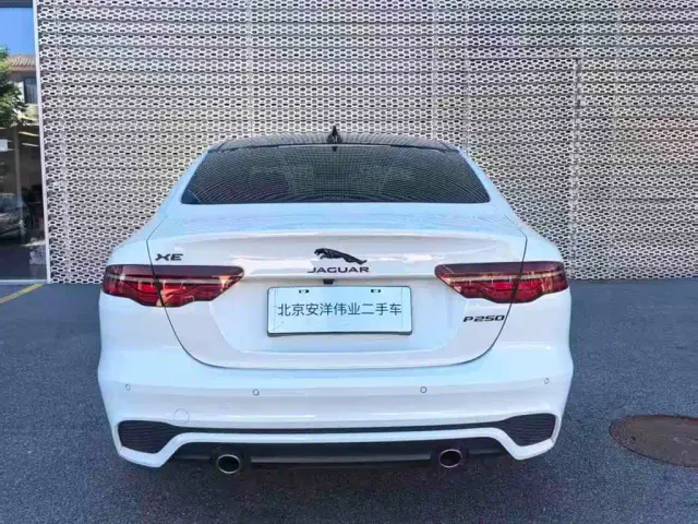 Jaguar XEL — Фото автомобиля 4