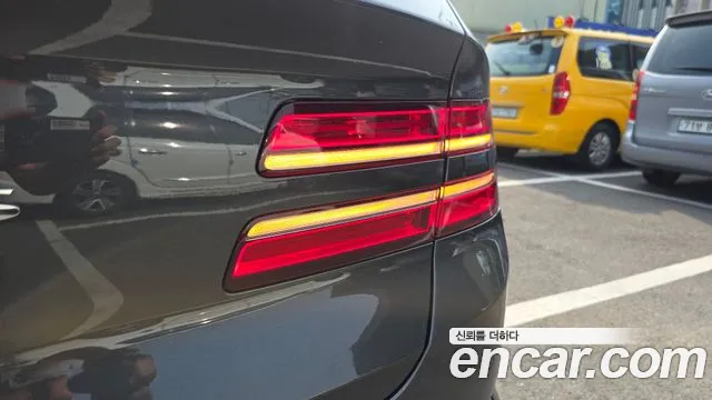 Genesis GV80 2.5T Бензин AWD — Фото автомобиля 18