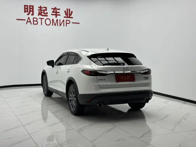 Mazda CX-4 — Фото автомобиля 8