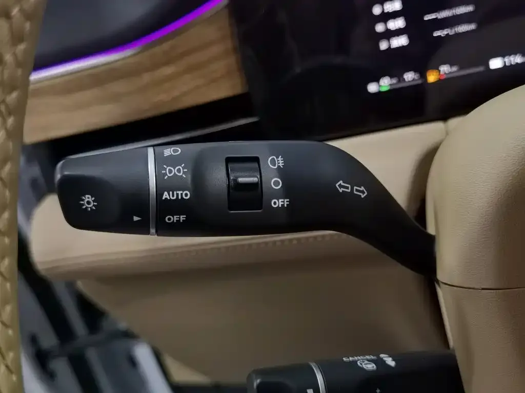AITO Wenjie AITO M5 2024 Extended Range Max RWD Advanced Smart Driving Edition — Фото автомобиля 21