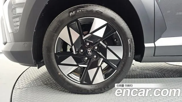 Hyundai Kona SX2 — Фото автомобиля 5