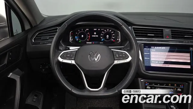 Volkswagen Tiguan — Фото автомобиля 14