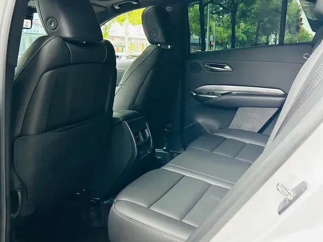 Cadillac XT4 — Фото автомобиля 5