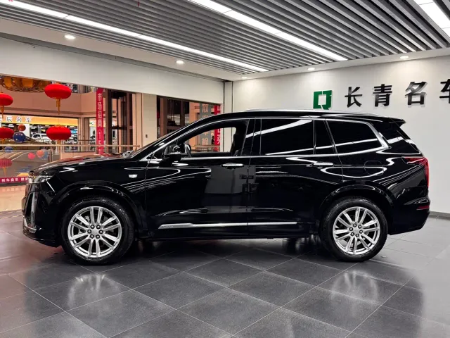 Cadillac XT6 — Фото автомобиля 3