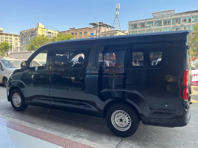 Wuling Yangguang Pro — Фото автомобиля 7
