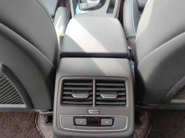 Audi A4L — Фото автомобиля 13