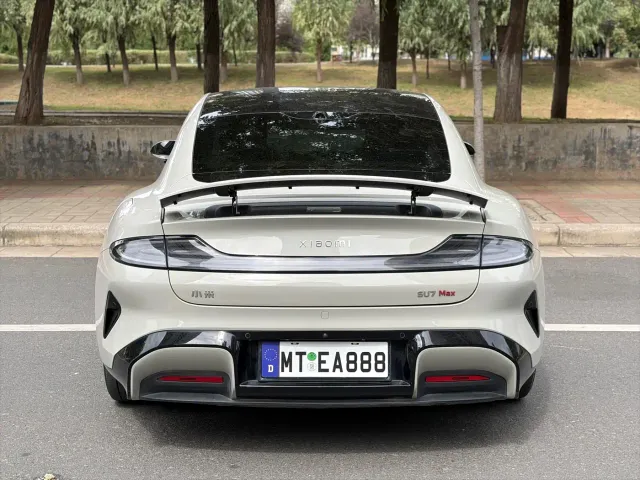Xiaomi SU7 — Фото автомобиля 8