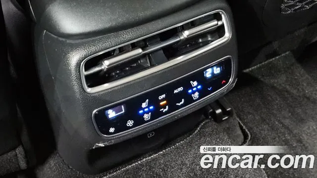 Genesis GV70 2.5T Бензин AWD — Фото автомобиля 18