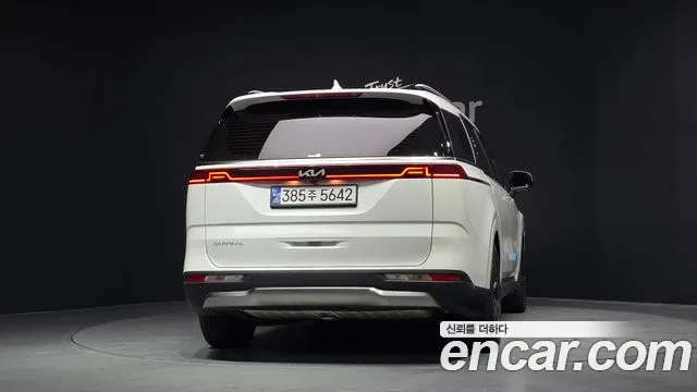 Kia Canival Carnival 4 поколение Бензин 7 мест Signature — Фото автомобиля 4