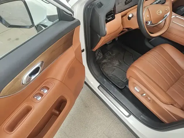 GAC Trumpchi Xiangwang S9 — Фото автомобиля 11
