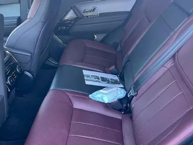 Land Rover Range Rover Sport — Фото автомобиля 5