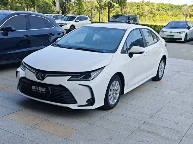 Фотография автомобиля — Toyota Corolla