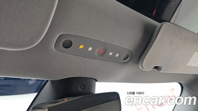 Tesla Model 3 — Фото автомобиля 2