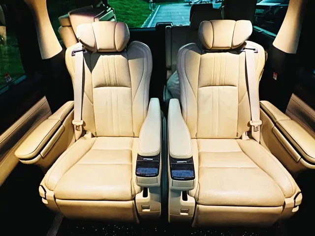 Toyota Alphard — Фото автомобиля 15
