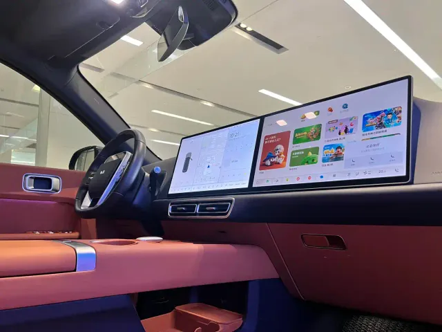 Li Auto L7 — Фото автомобиля 11