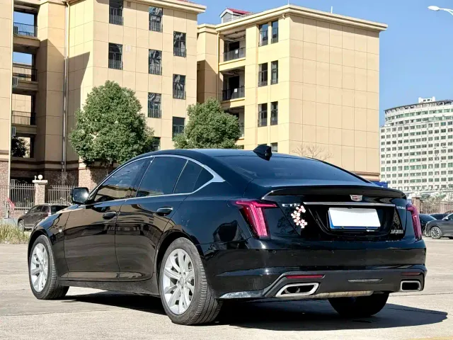 Cadillac CT5 — Фото автомобиля 6