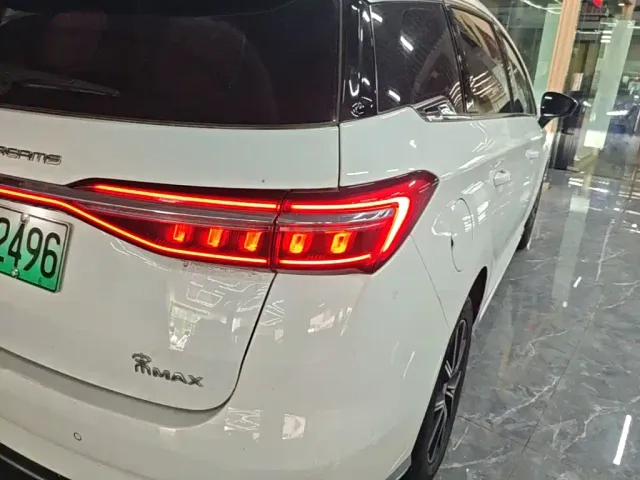 BYD Song MAX — Фото автомобиля 7