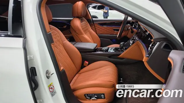 Bentley Flying Spur 3rd Gen — Фото автомобиля 16
