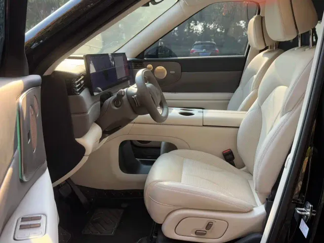 IM Motors LS8 — Фото автомобиля 13