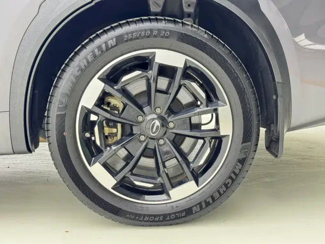 GAC Trumpchi ES9 — Фото автомобиля 17
