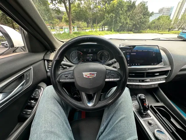 Cadillac CT5 — Фото автомобиля 13