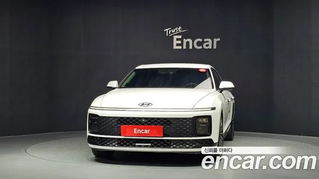 Hyundai Grandeur GN7 — Фото автомобиля 3