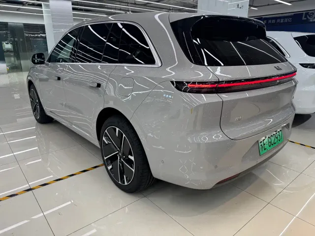 Li Auto L6 — Фото автомобиля 7
