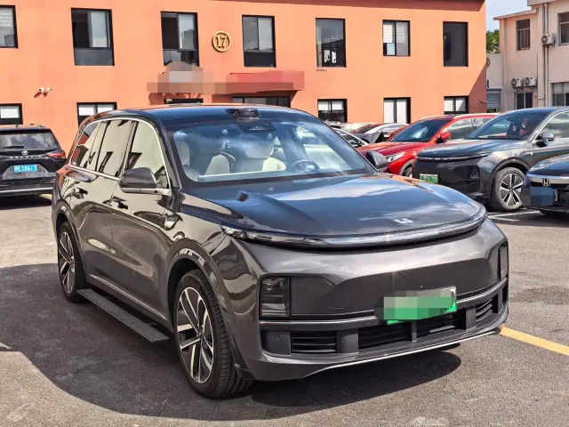 Li Auto L9 — Фото автомобиля 3