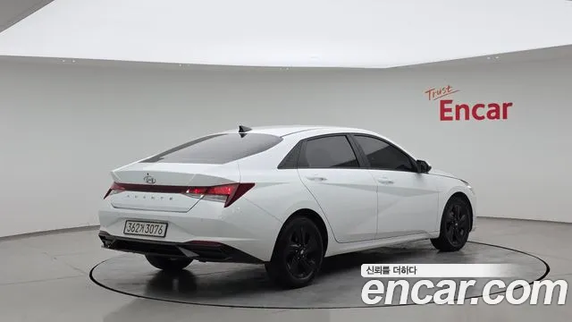 Hyundai Avante CN7 — Фото автомобиля 2