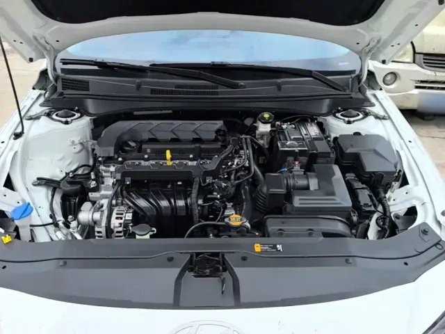 Hyundai Elantra — Фото автомобиля 19