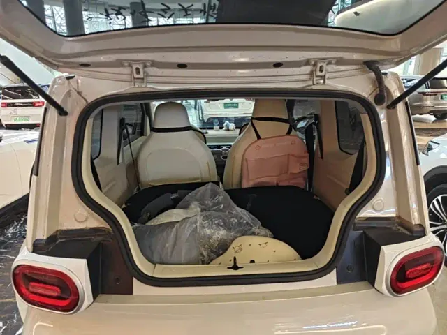 Wuling Hongguang Mini EV — Фото автомобиля 21
