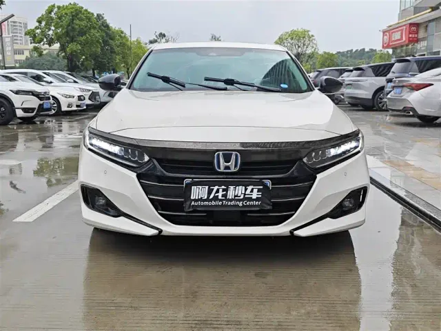 Honda Accord — Фото автомобиля 2