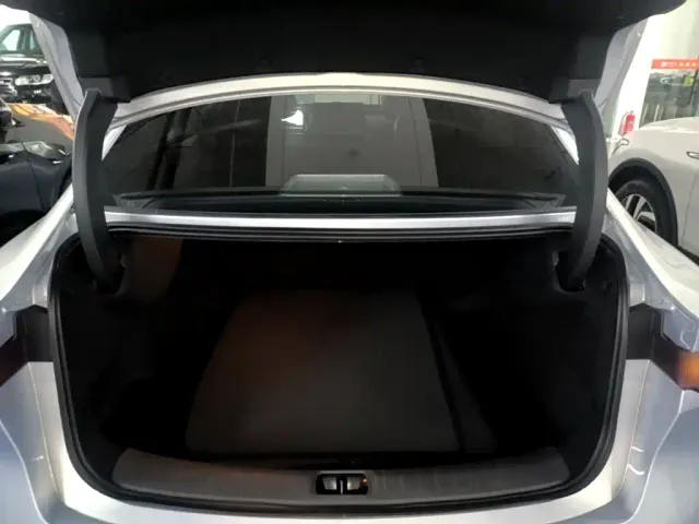 Nissan N7 — Фото автомобиля 18