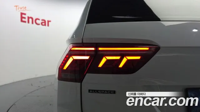 Volkswagen Tiguan — Фото автомобиля 23