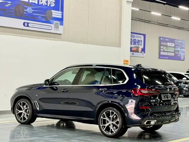 BMW X5 — Фото автомобиля 9
