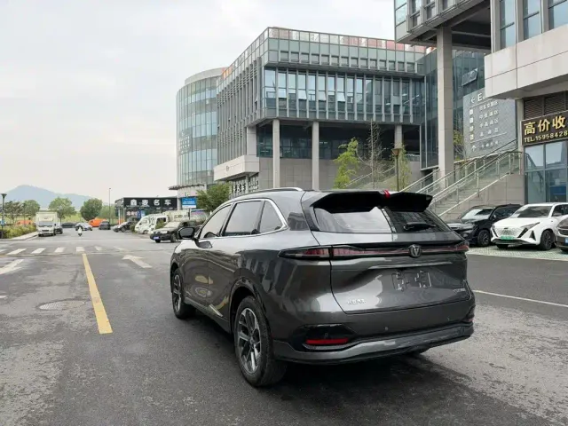 Changan CS75 Plus — Фото автомобиля 7