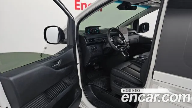 Hyundai Staria Staria — Фото автомобиля 10