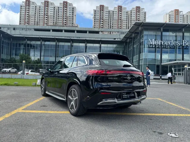 Mercedes-Benz EQS SUV — Фото автомобиля 23