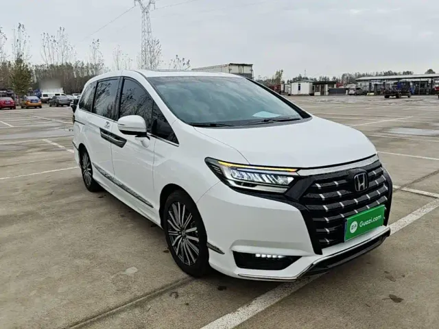 Honda Elysion — Фото автомобиля 3
