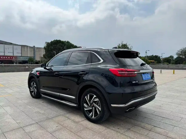 Hongqi HS5 — Фото автомобиля 6