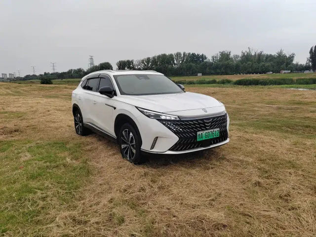 Roewe RX5 — Фото автомобиля 5