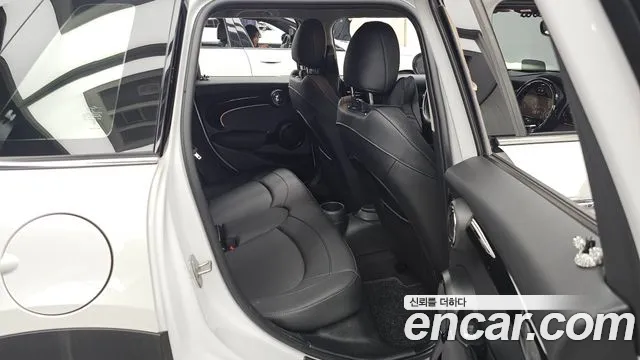 Mini Cooper Cooper 5 дверей Classic — Фото автомобиля 12