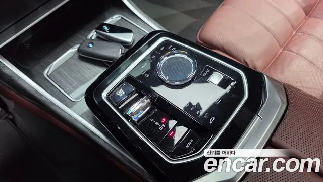 BMW 7-Series 7 серия (G70) 740i sDrive M Sport — Фото автомобиля 9