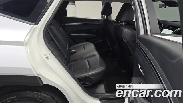 Hyundai Tucson Tucson (NX4) Дизель 2.0 4WD — Фото автомобиля 11