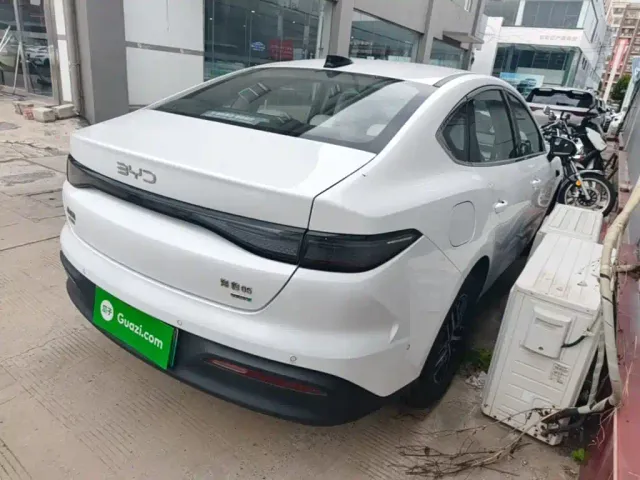 BYD Seal 05 DM-i — Фото автомобиля 6